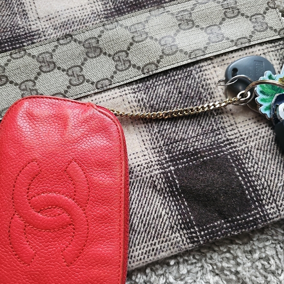 Chanel Key Pouch 24K Plated - Picture 10 of 13